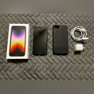 iPhone SE 3rd generation 64g Midnight unlocked